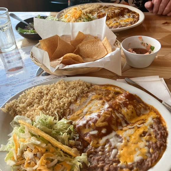 Meet your Posher, Marcella - Picture 6 of 17